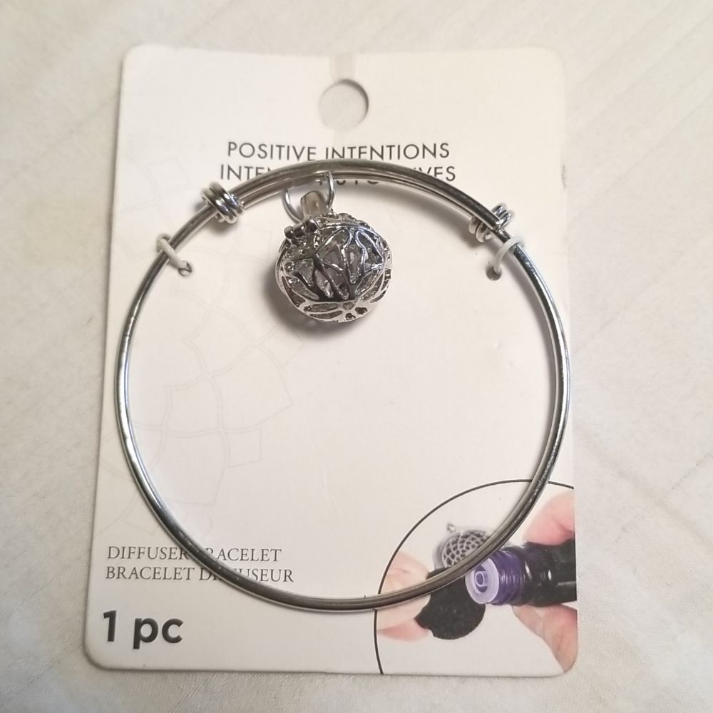 New Silver Diffuser Locket Bangle Bracelet